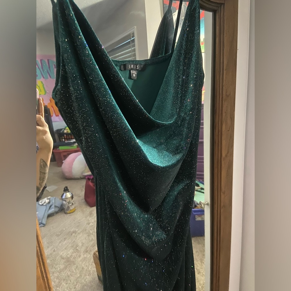 Emerald Cowell neck cocktail dress - Picture 2 of 3